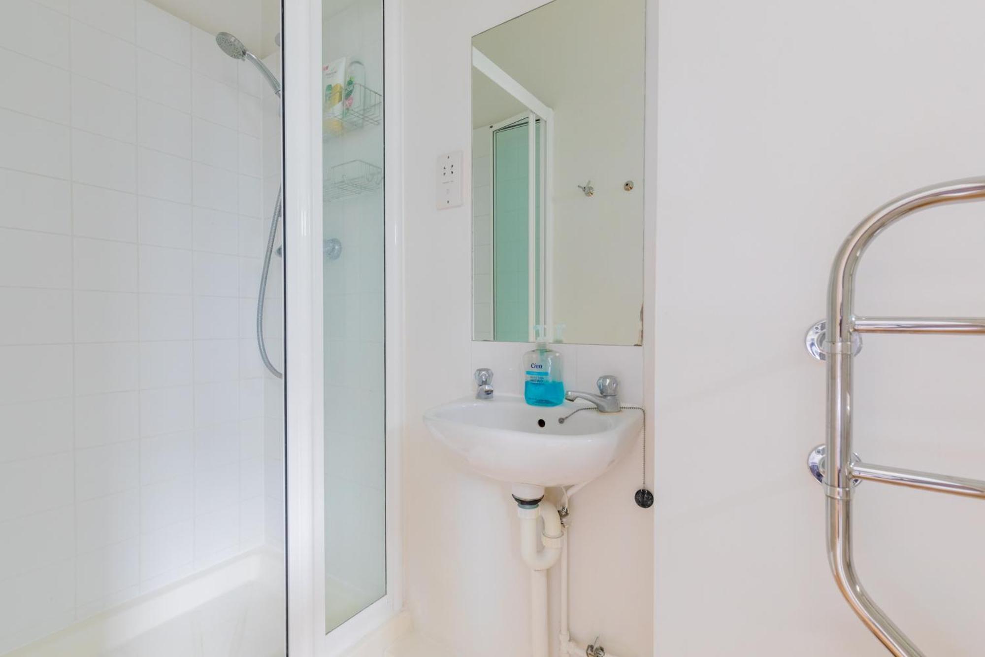 Incredibly Located 1bd Flat Leicester Square Apartment London