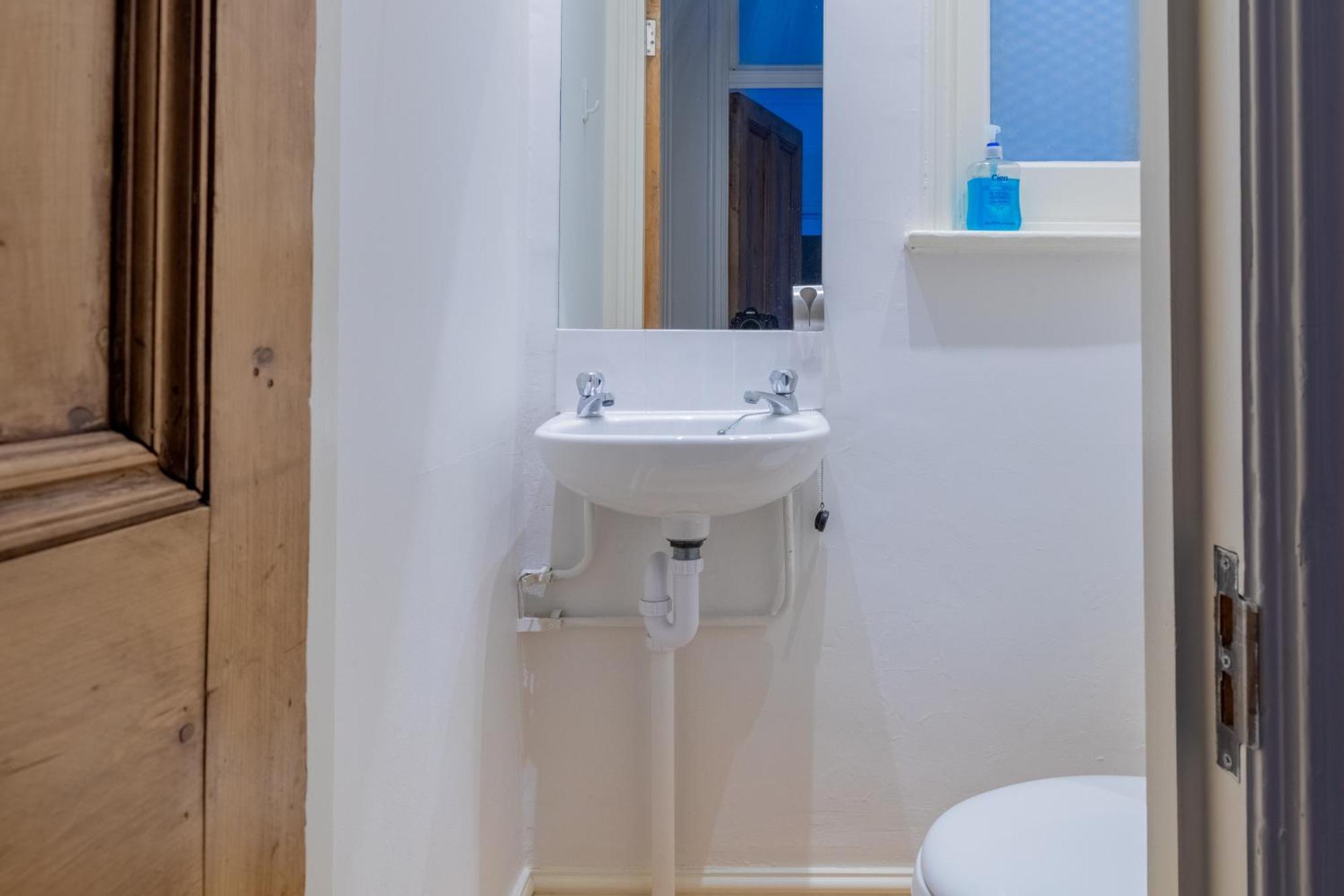 Incredibly Located 1bd Flat Leicester Square * London