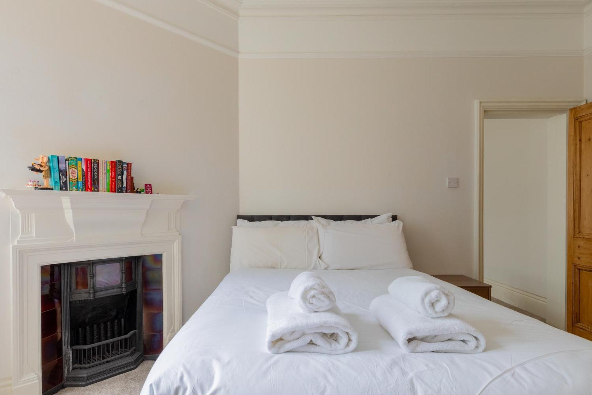 Incredibly Located 1bd Flat Leicester Square Apartment