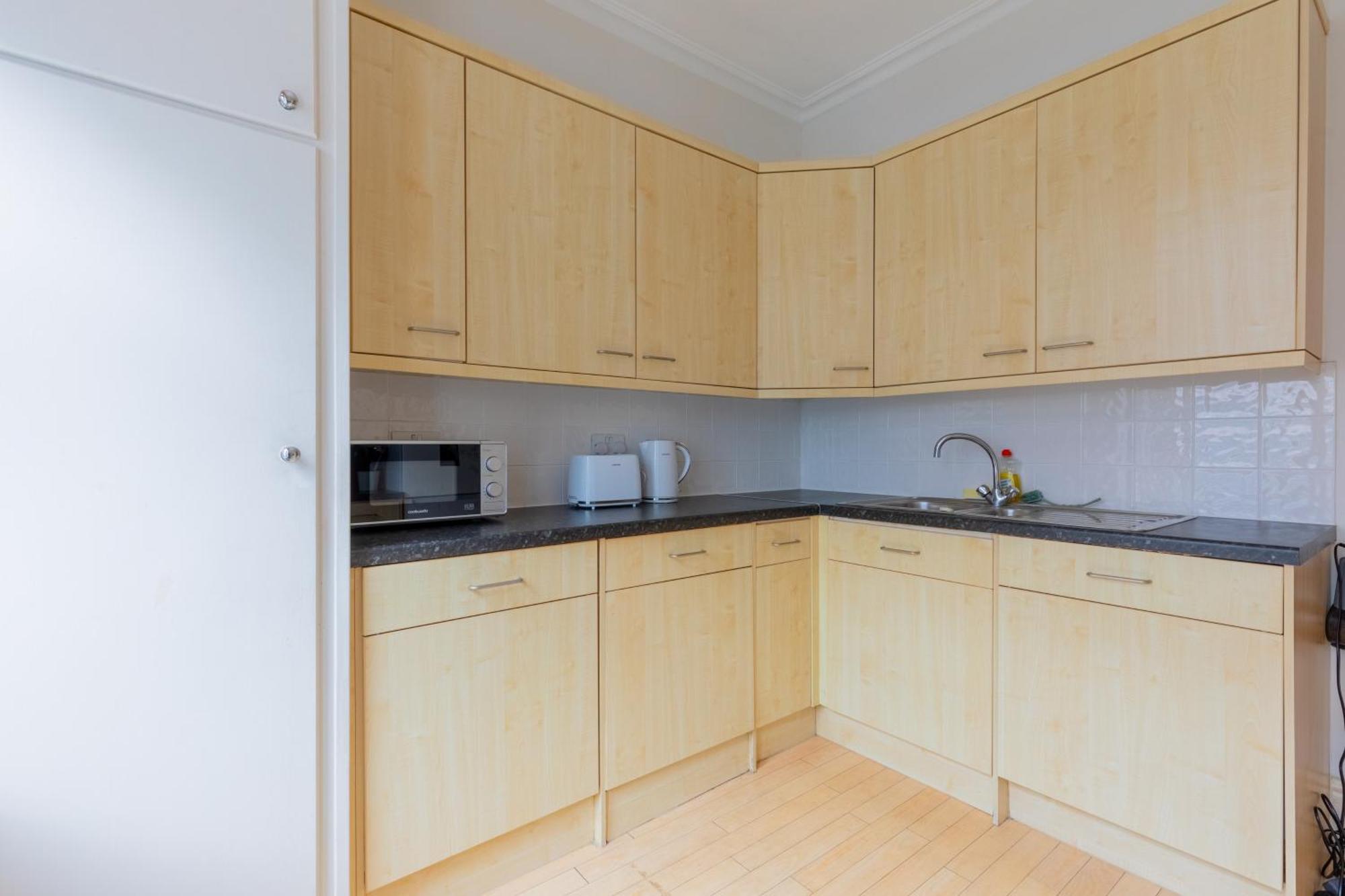 Incredibly Located 1bd Flat Leicester Square Apartment *