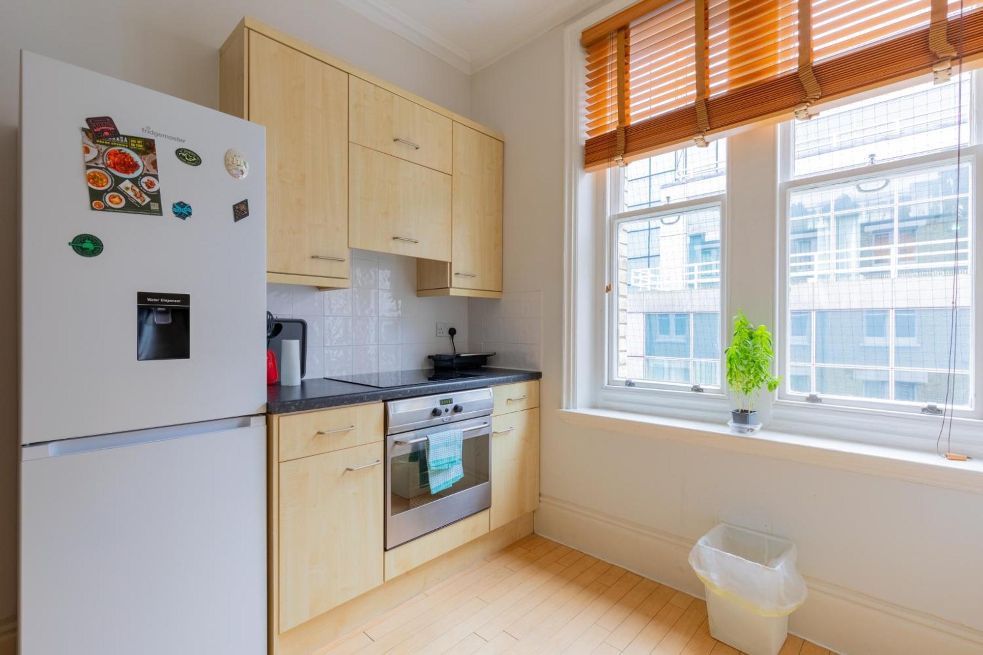 Incredibly Located 1bd Flat Leicester Square * London