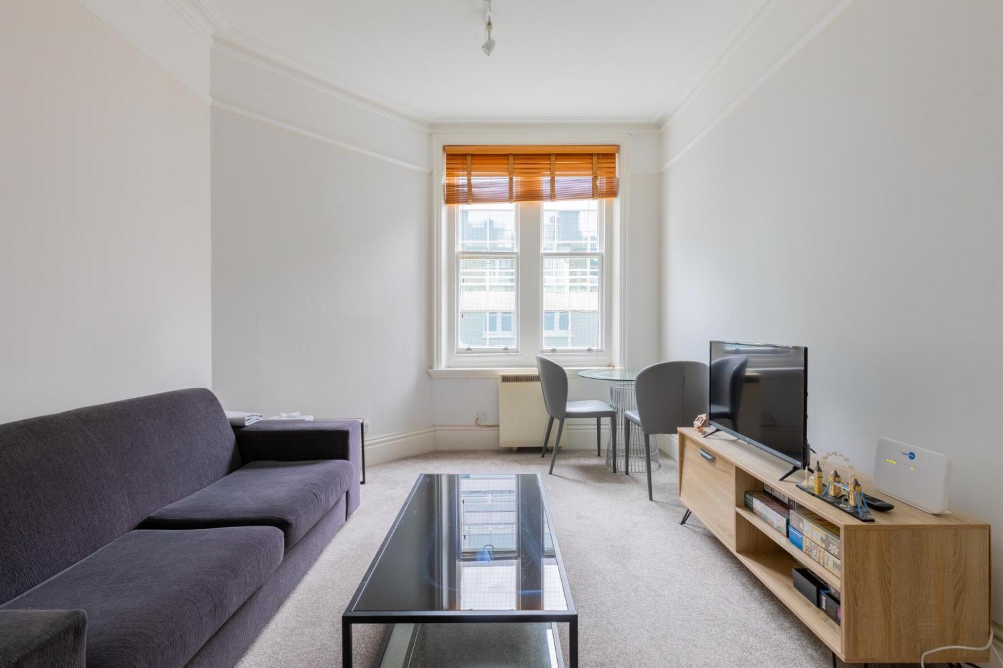 Apartment Incredibly Located 1bd Flat Leicester Square *